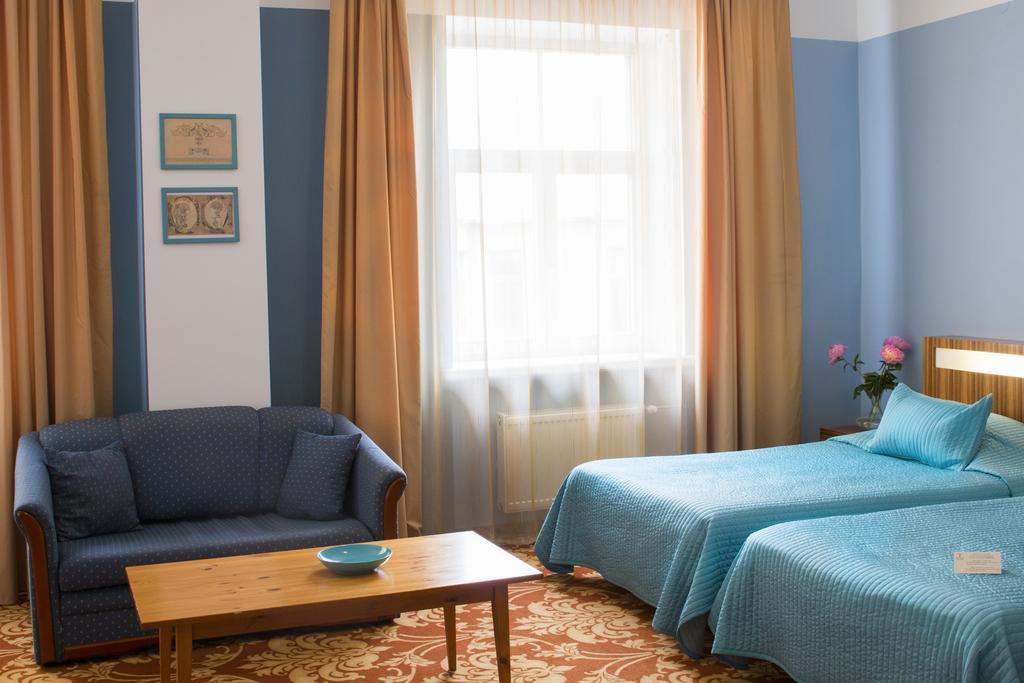 City Hotel Teater Рига Екстериор снимка