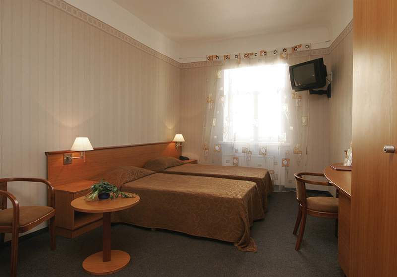 City Hotel Teater Рига Екстериор снимка