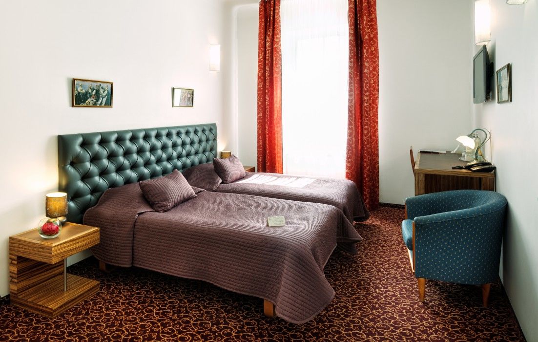 City Hotel Teater Рига Екстериор снимка