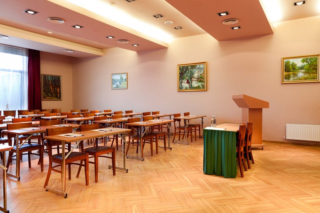 City Hotel Teater Рига Екстериор снимка