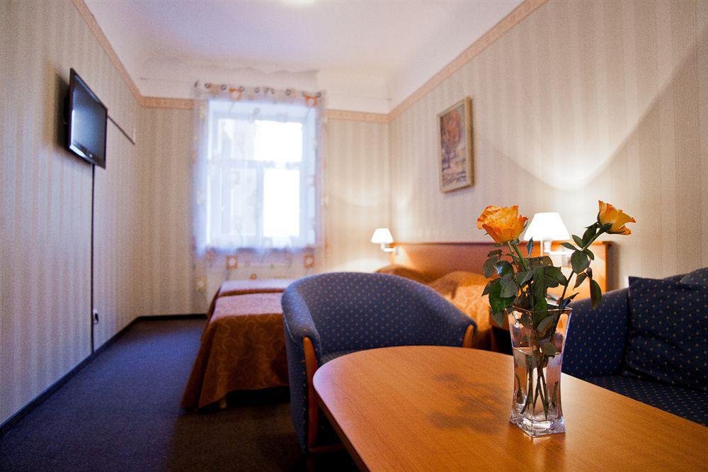 City Hotel Teater Рига Екстериор снимка