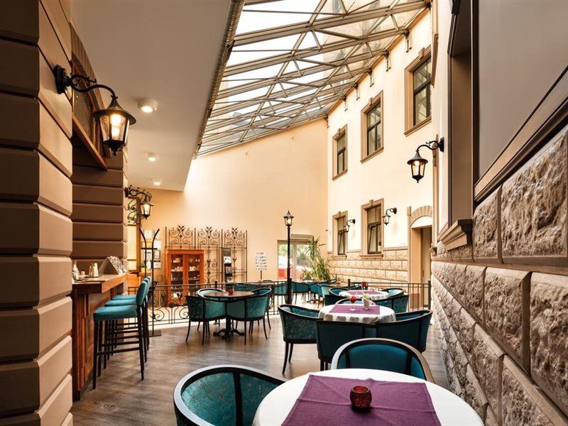City Hotel Teater Рига Екстериор снимка
